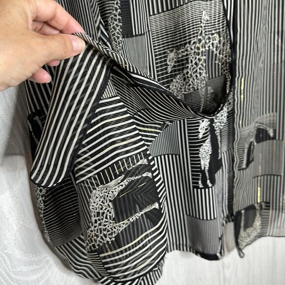 Won Moa Vintage Giraffe Print Chiffon button front blouse long sleeve - Picture 3 of 7